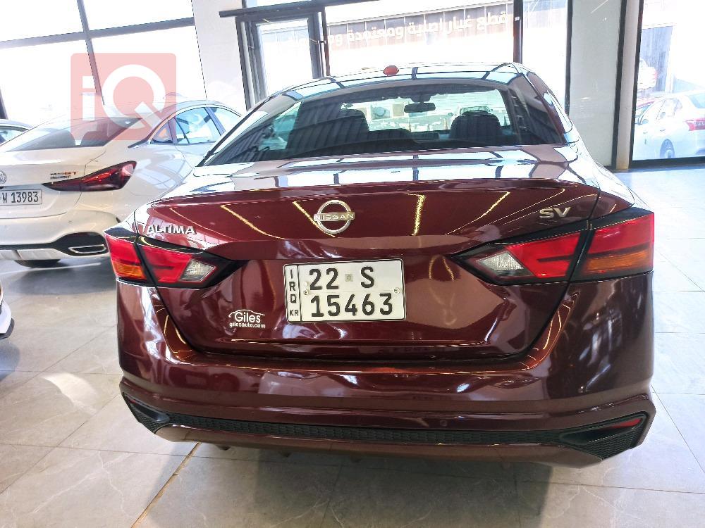 Nissan Altima